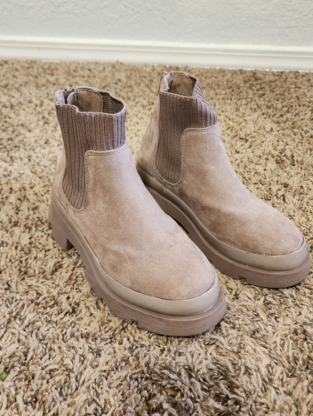 Steven Madden Little Girl Suede Chelsea Boot Neutral Color 13M